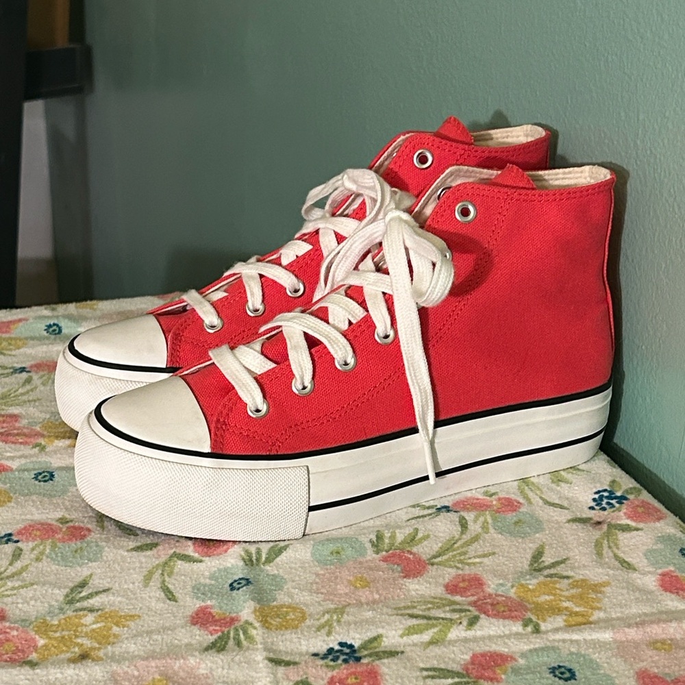 Women’s Pink High-Top Canvas Sneakers